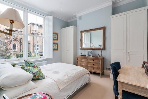 2 bedroom flat for sale, Godolphin Road, London W12