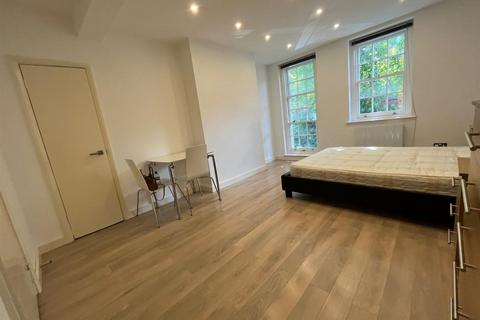 1 bedroom house to rent, Dennington Park Road, London