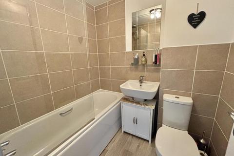 2 bedroom end of terrace house for sale, Rowthorne Close, St Crispin, Northampton NN5