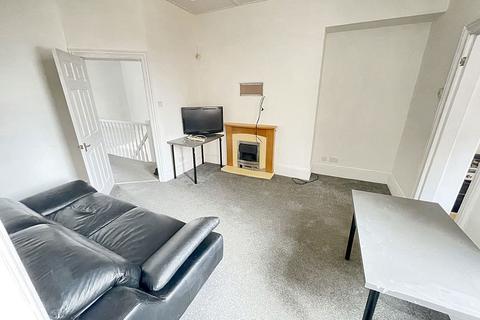 3 bedroom flat for sale, Northcote Street, Westoe, South Shields, Tyne and Wear, NE33 4DJ