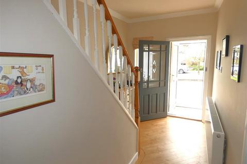 165 Maney Hill Road, Sutton Coldfield, B72 1JW