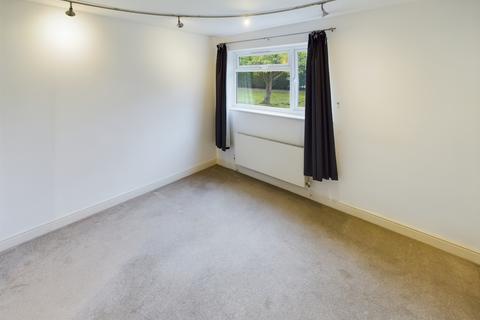 2 bedroom flat for sale, Franklin Close, London N20