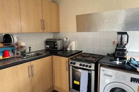 1 bedroom flat for sale, Straight Road, Harold Hill