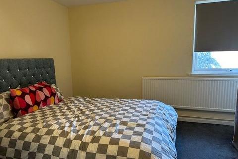 1 bedroom flat for sale, Straight Road, Harold Hill