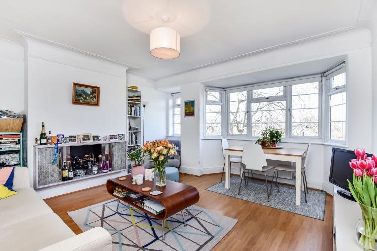 Peckham Rye London SE15 2 bed apartment £1,400 pcm (£323 pw)