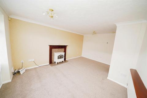 2 bedroom terraced bungalow for sale, Derwent Close, Cottingham