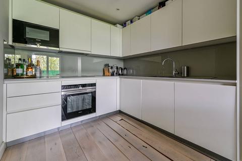 1 bedroom flat for sale, Plough Road, Battersea, London, SW11