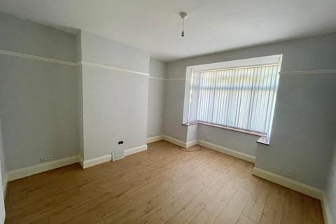 3 bedroom semi-detached house to rent, Mostyn Avenue, Derby DE23