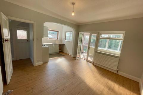 3 bedroom semi-detached house to rent, Mostyn Avenue, Derby DE23