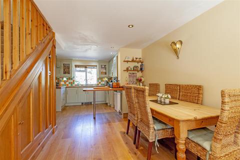 3 bedroom end of terrace house for sale, Sunny Bank Lane, Tideswell, Buxton