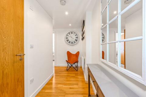 2 bedroom flat to rent, Southgate Road, De Beauvoir Town, London, N1