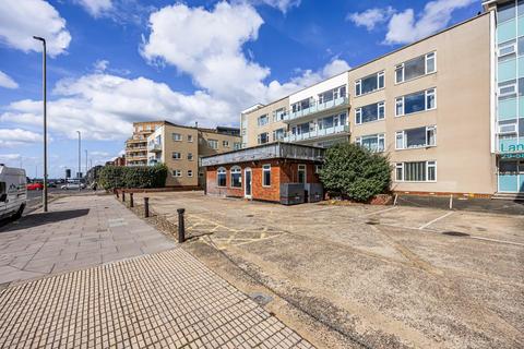 Property to rent, Kingsway, Hove