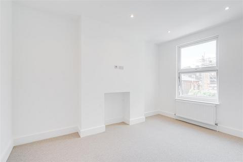 3 bedroom flat for sale, Portnall Road, London W9