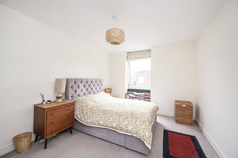 1 bedroom flat to rent, Clapton Common, Clapton, London, E5