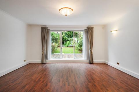 5 bedroom terraced house to rent, Loudoun Road, St John's Wood, NW8