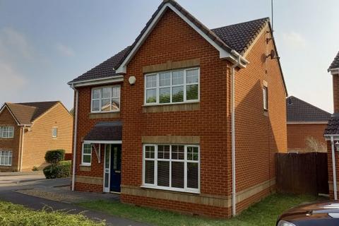 4 bedroom detached house to rent, Crome Close, Wellingborough NN8