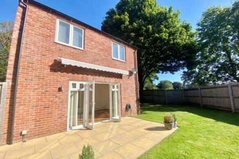 4 bedroom house to rent, Sid Courtney Road, Tiddington, Stratford-Upon-Avon