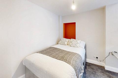 1 bedroom flat to rent, at Bristol, 80a, Whiteladies Road BS8