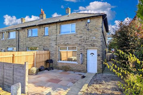 2 bedroom end of terrace house for sale, Hill Crescent, Halifax HX3