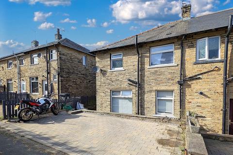 2 bedroom end of terrace house for sale, Hill Crescent, Halifax HX3