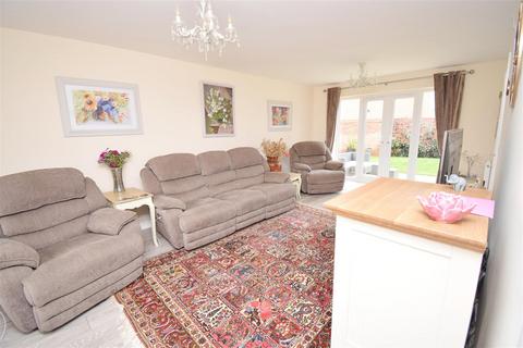 4 bedroom detached house for sale, Stanford Way, Rugby CV22