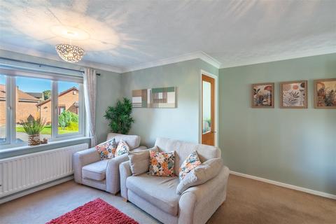 4 bedroom detached house for sale, Parlington Meadow, Leeds LS15