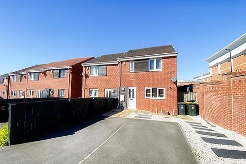 3 bedroom semi-detached house for sale, White Swan Close, Killingworth, Newcastle Upon Tyne