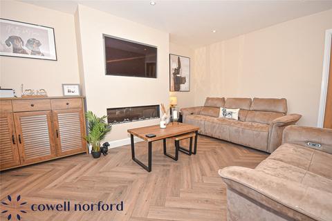 3 bedroom end of terrace house for sale, Ryburn Square, Rochdale OL11