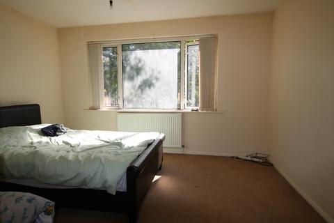 2 bedroom townhouse for sale, Essex Close, Near Royal Blackburn Hospital, Blackburn