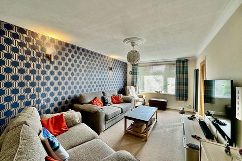 5 Forge Close, Thorngumbald, Hull, HU12 9NR