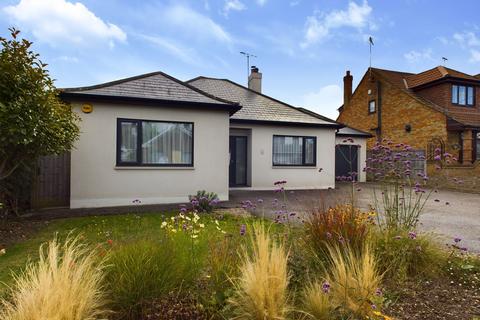 2 bedroom bungalow for sale, Tyler Avenue, Laindon, Essex, SS15