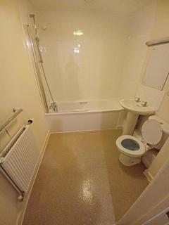 2 bedroom flat to rent, Bagshawe Court, Farley Fields LU1