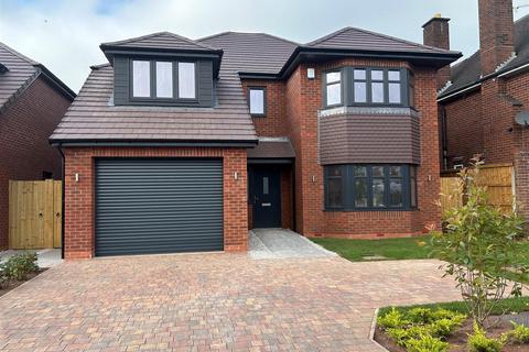 4 bedroom detached house for sale, Kent Road, Halesowen