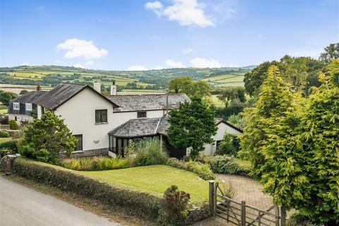 4 bedroom detached house for sale, Lawhitton, Launceston