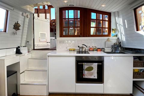 2 bedroom houseboat for sale, Greenland Dock, London SE16