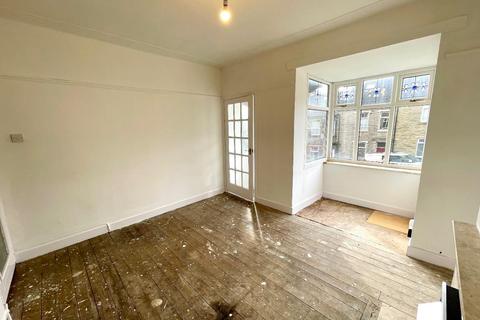 2 bedroom terraced house for sale, Cowcliffe Hill Road, Huddersfield