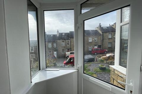 2 bedroom terraced house for sale, Cowcliffe Hill Road, Huddersfield