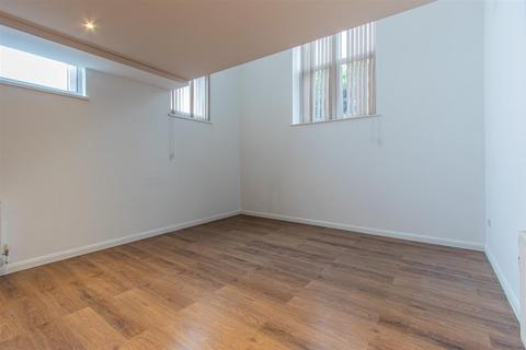 1 bedroom flat to rent, Redlaver Street, Cardiff CF11