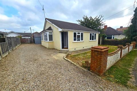 3 bedroom detached bungalow to rent, Oxford Road, Canvey Island, Canvey Island, Essex.