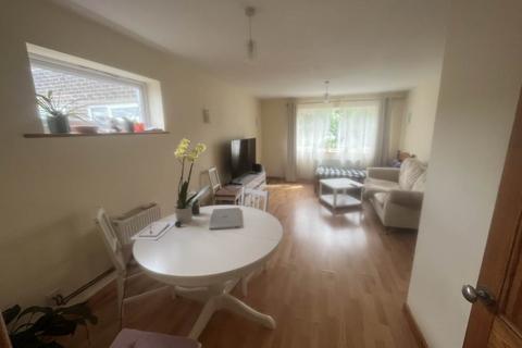 2 bedroom flat to rent, Abbotswood, Yate, Bristol