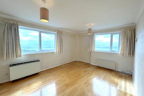 2 bedroom flat for sale, St Clements Court East, Broadway West, Leigh-On-Sea