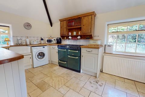 3 bedroom cottage for sale, Corner Cottage, The Green, Roade, Northampton, NN7 2PD