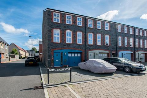 4 bedroom end of terrace house for sale, Champion Road, Bitton, Bristol