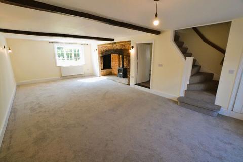 4 bedroom semi-detached house to rent, Clay End, Walkern, Hertfordshire