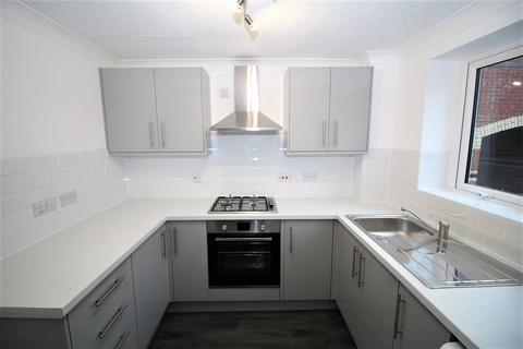 2 bedroom terraced house to rent, Severn Close, Uttoxeter ST14