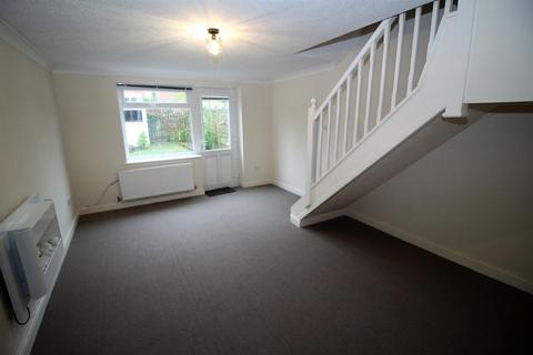 2 bedroom terraced house to rent, Severn Close, Uttoxeter ST14