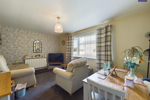 1 bedroom ground floor flat for sale, Clover Avenue, Lytham St. Annes, FY8