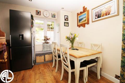 3 bedroom terraced house for sale, Hallmead, Letchworth Garden City, SG6 4BS