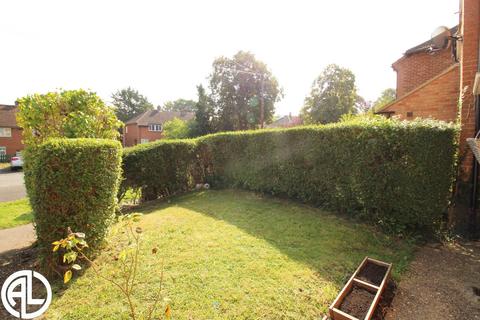 3 bedroom terraced house for sale, Hallmead, Letchworth Garden City, SG6 4BS