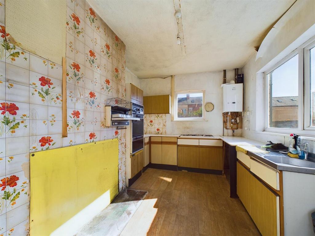 Kitchen: